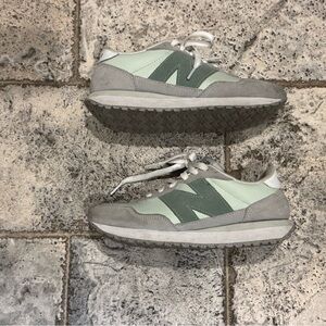 New Balance Women's Mint & Gray Lace-Up Casual Sneakers